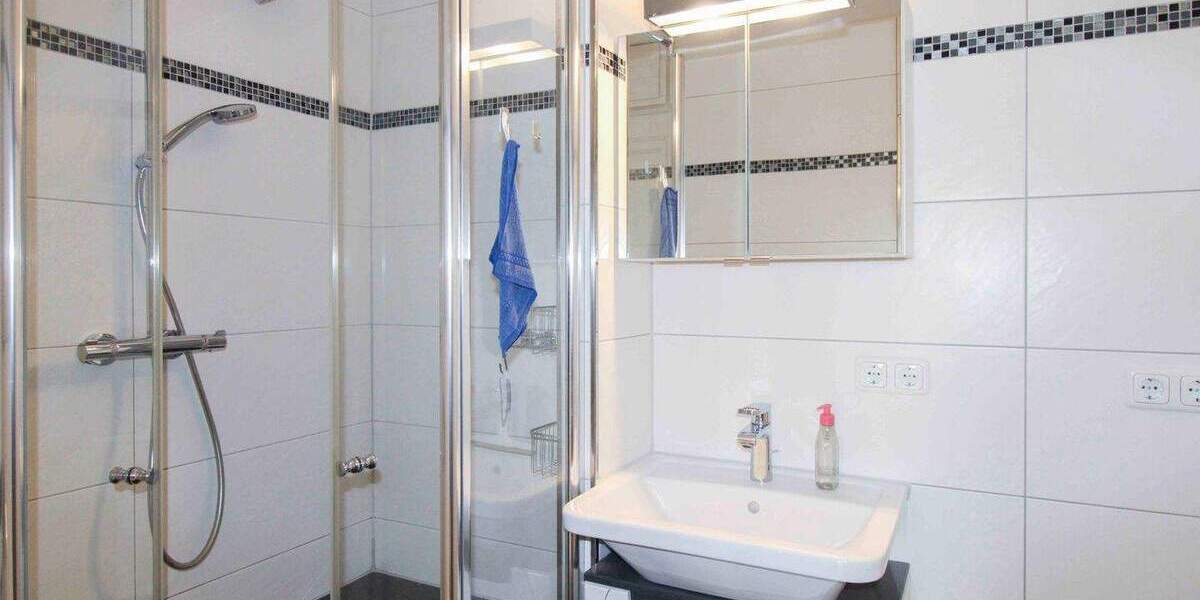 Stadtpanorama im Penthouse: Exklusive Aussicht, eigene Garage und lichtdurchflutete Räume 3 zimmer