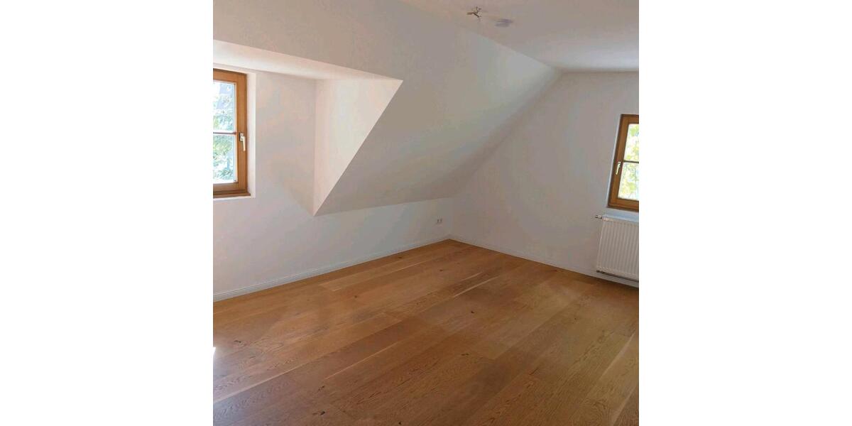 Dachgeschoßwohnung Zirndorf - 2.5 Zimmer, 55 m&sup2;, 1.000&euro; | Angebot:26484009
