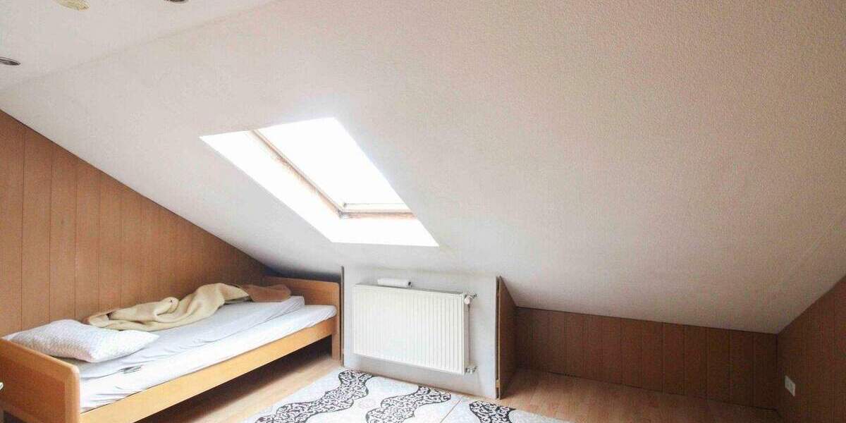 Flexibles Wohnen: Doppelhaushälfte mit zwei separaten Wohnungen, Terrasse und Garten 6 zimmer