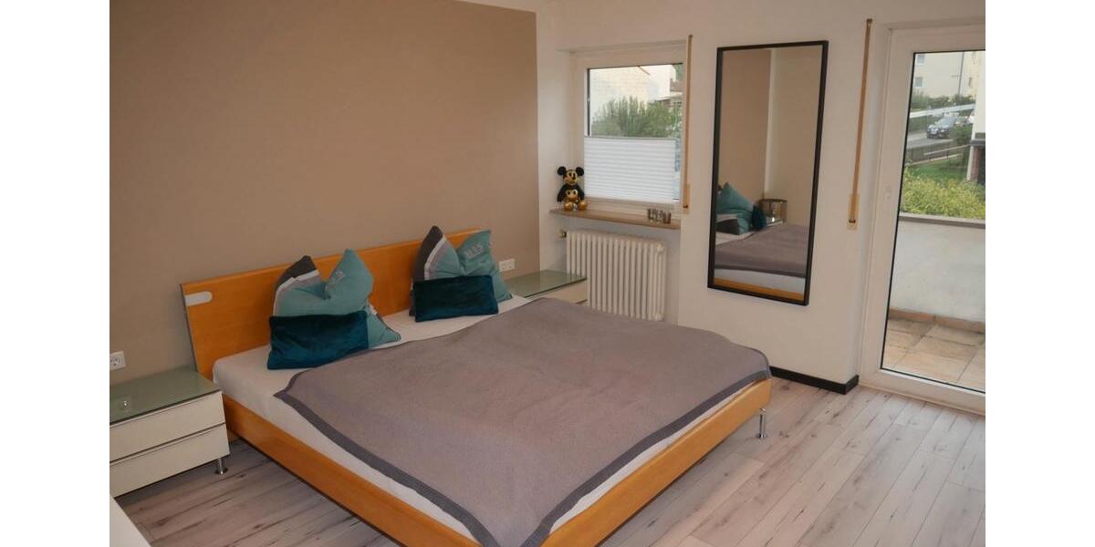 Reihenhaus Hersbruck - 5 Zimmer, 130 m&sup2;, 2.000&euro; | Angebot:27614381