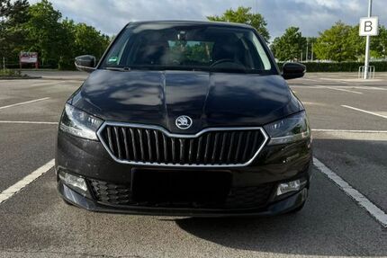 Skoda Fabia 15.000 km 15.300 &euro; Wendelstein 90530