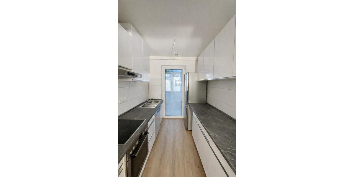 Bezugsfertige neu renovierte 3-Zi.-Whg. direkt am Stadtpark 3 zimmer