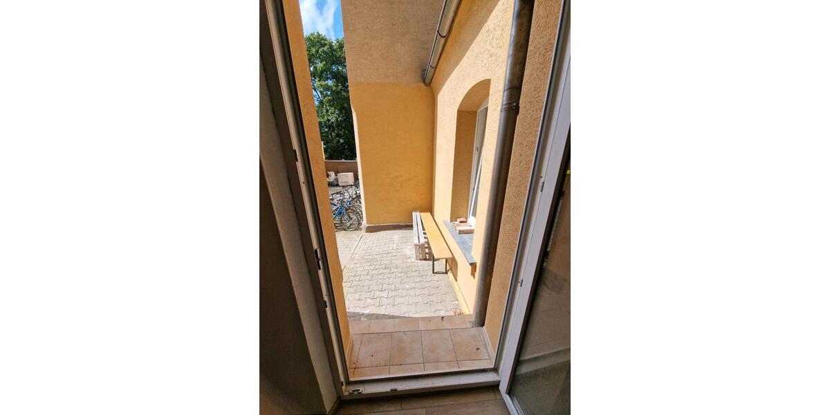 Renovierte Ladenfläche + Lager oder ggf. Wohnen im Herzen Fürths zimmer