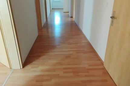 Wohnung Offenhausen - 4 Zimmer, 120 m&sup2;, 1.380&euro; | Angebot:25614776