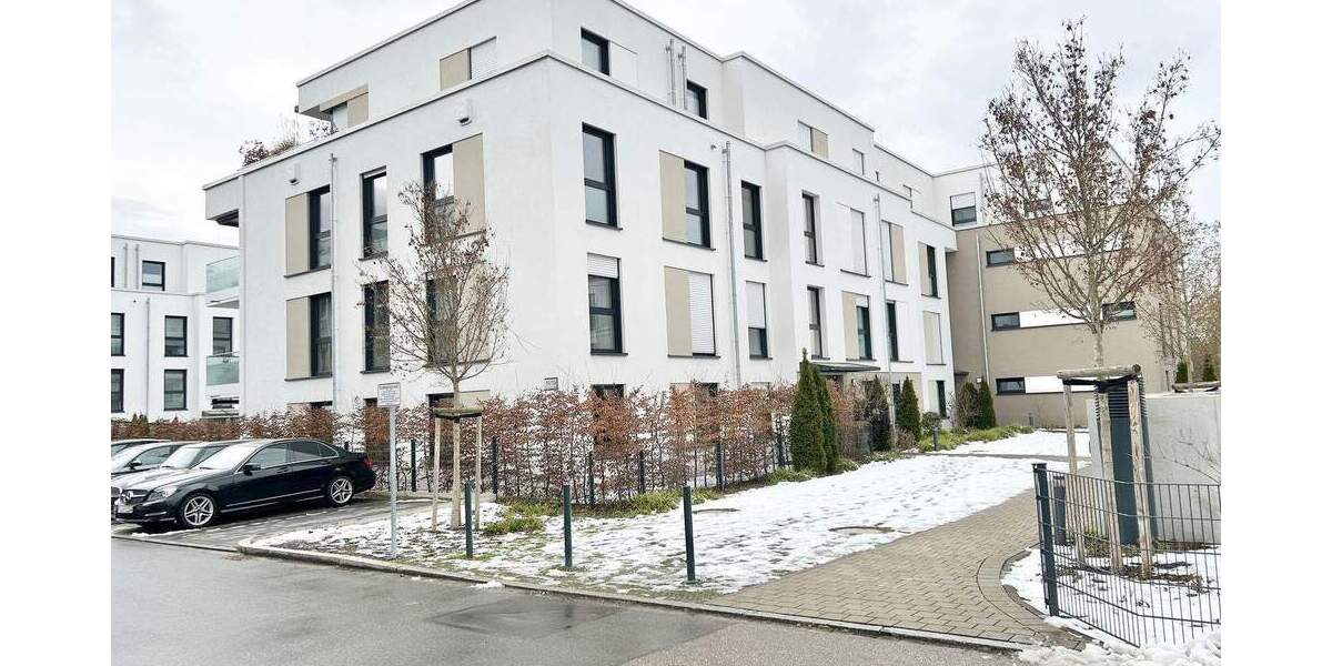 ***REDNITZ JUWEL*** SONNIGE 2 ZIMMER WOHNUNG MIT EINBAUKÜCHE, BALKON UND TIEFGARAGENSTELLPLATZ 2 zimmer