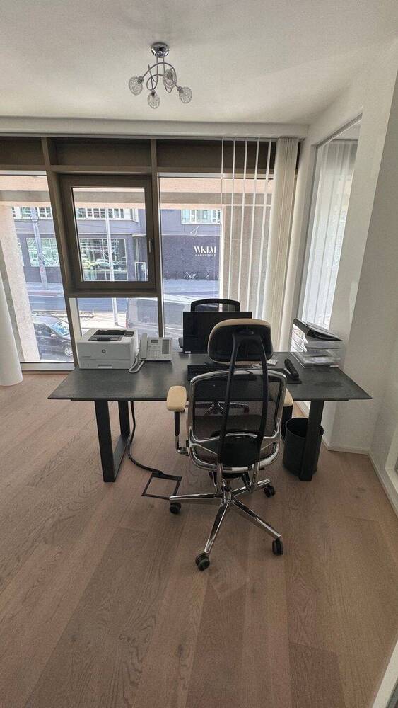 Moderne Büro - Kanzlei Praxis Fläche in Filetlage Nbg. Zentrum – 4 hochwertig ausgestatte Räume zzgl. Empfang , Küche und 2 WC´s Erstbezug 2018