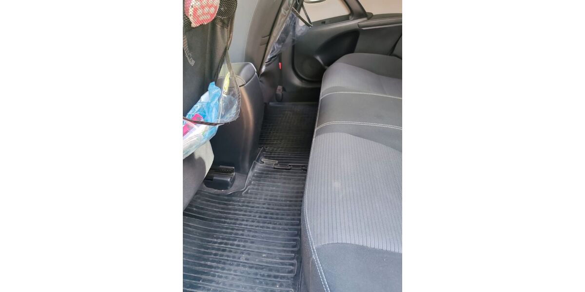 Toyota Avensis 136.000 km 15.000 &euro; Zirndorf 90513