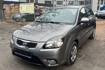 Kia Rio 123.233 km 3.999 &euro; Nürnberg 90431