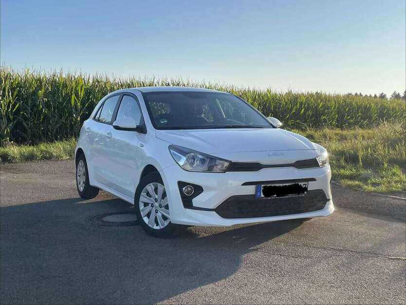 Kia Rio 93.617 km 12.500 € Nürnberg 90443