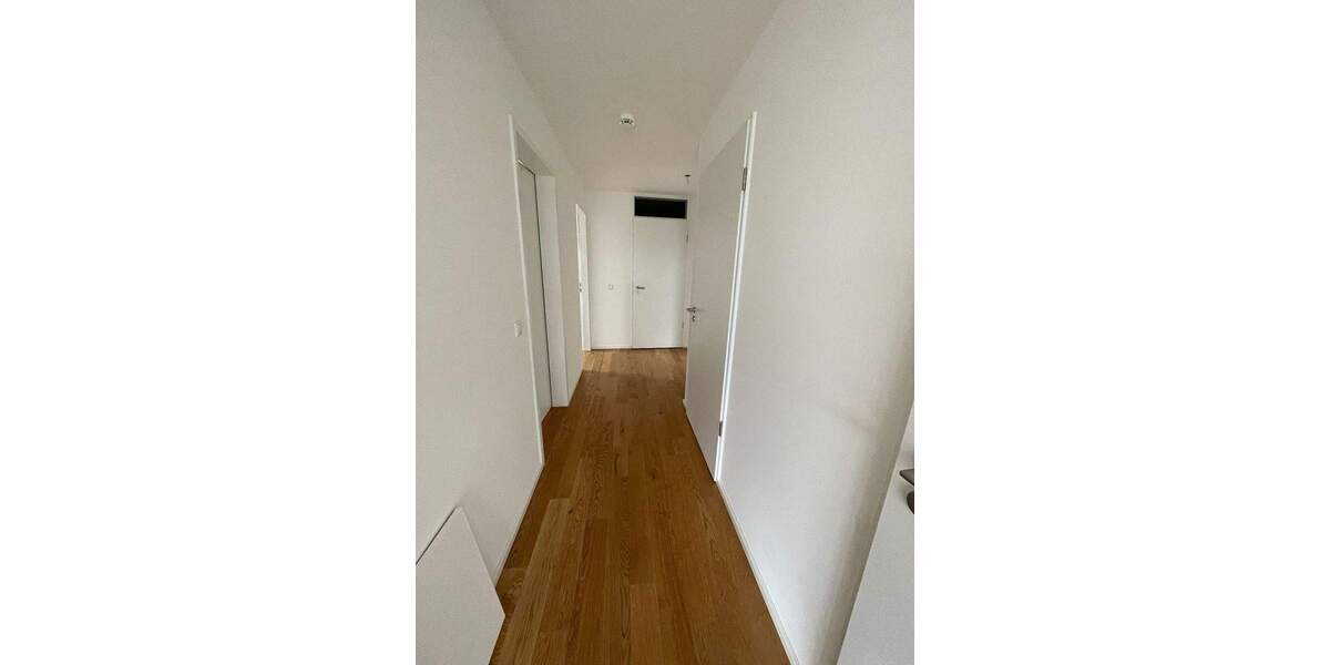 Jetzt oder nie: Neuwertige 3-Zimmer-Wohnung mit EBK und Stellplatzmöglichkeit! 3 zimmer