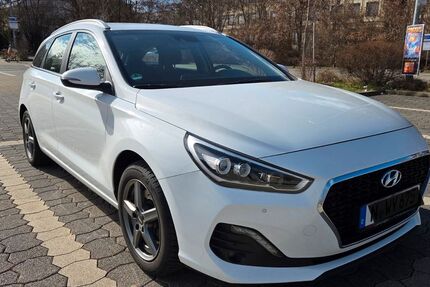 Hyundai i30 47.000 km 16.790 &euro; Nürnberg 90429