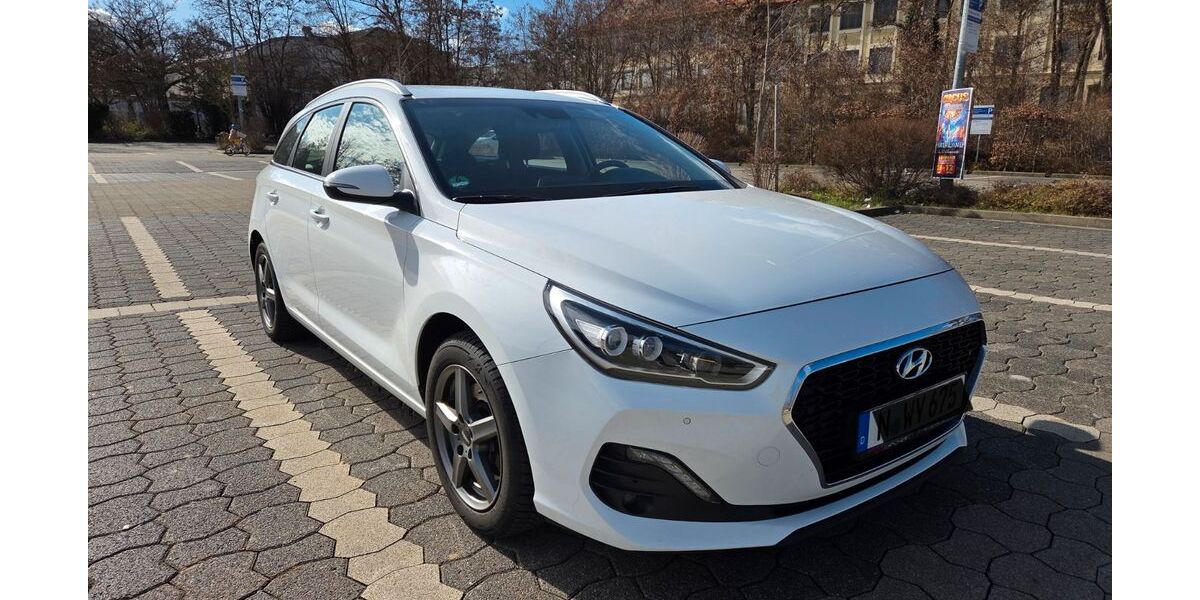 Hyundai i30 47.000 km 16.790 &euro; Nürnberg 90429