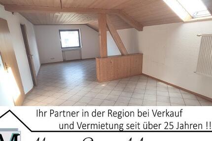 3 Zi. DG (1.OG) Wohnung mit Küche, Gartenmitbenutzung und Stellplatz 3 zimmer