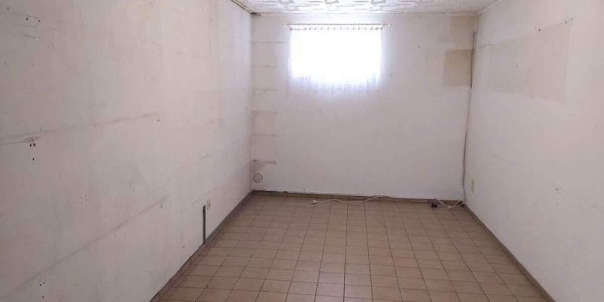 689.000,- für 200 qm Haus mit Potential für zwei Wohneinheiten oder für Selbständigkeit (z.B. Büro) 5 zimmer