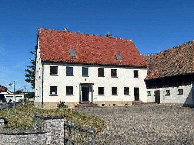Mehrfamilienhaus, Wohnhaus Heroldsbach Poppendorf - 8 Zimmer, 208 m&sup2;, 2.300&euro; | Angebot:25339642