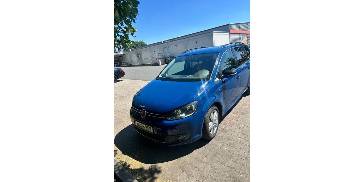 VW Touran 294.000 km 4.200 &euro; Nürnberg 90443