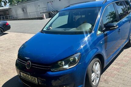 VW Touran 294.000 km 4.990 &euro; Nürnberg 90443
