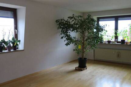 Drei - Zimmer - Wohnung in Neuendettelsau mit Wintergarten