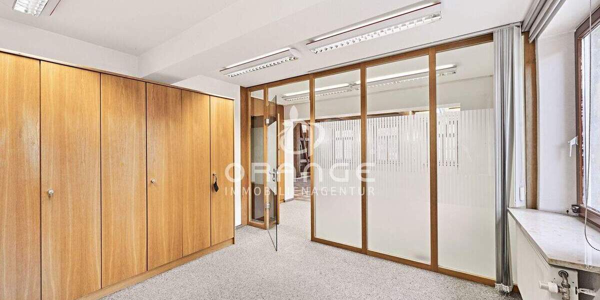 ***Direkt an der B14 - Denkmalgeschütze Gewerbefläche sucht neuen Eigentümer*** zimmer