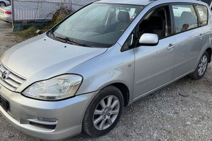 Toyota Avensis Verso 250.000 km 4.350 € Fürth 90763