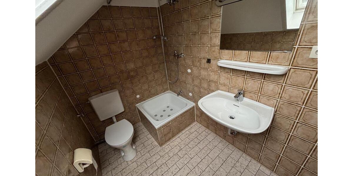 Reihenhaus Nürnberg Holzheim - 6 Zimmer, 120 m&sup2;, 1.700&euro; | Angebot:25895295