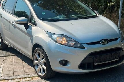 Ford Fiesta 92.000 km 3.700 &euro; Fürth 90762
