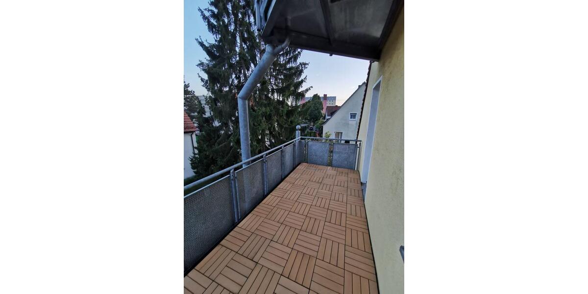 Traum Maisonettewohnung teilmöbliert mit 3 Balkonen, Einbauküche 3 zimmer