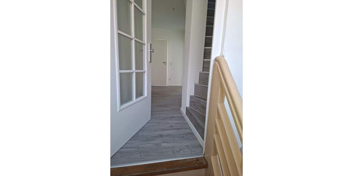 3-Zimmer-Wohnung + Spitzboden 4 zimmer