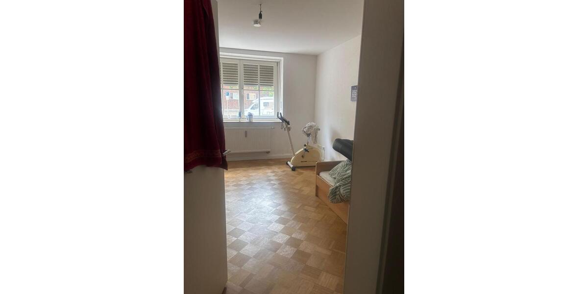 Erdgeschoßwohnung Nürnberg Hasenbuck - 3 Zimmer, 95 m&sup2;, 1.290&euro; | Angebot:25645663