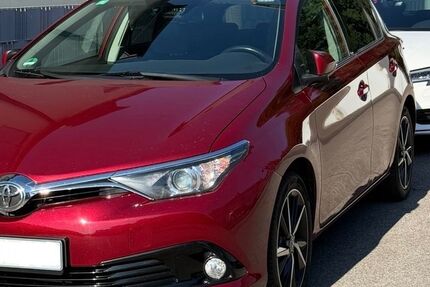 Toyota Auris 97.777 km 11.700 &euro; Nürnberg 90491