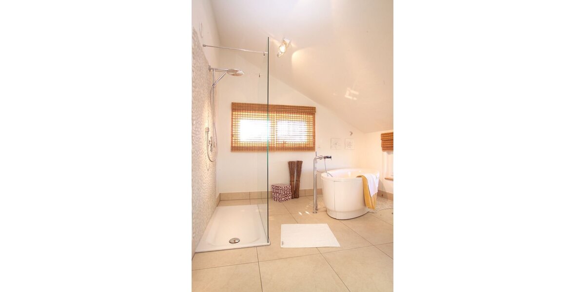 Exklusive Stadtvilla in Leerstetten - Individuell geplant, komfortabel gebaut - Villa Schwanstetten Leerstetten | Angebot:27473571