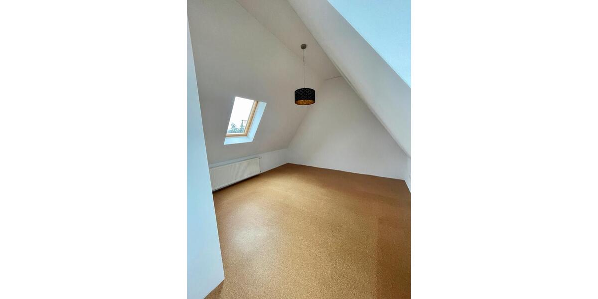 Dachgeschoßwohnung Lauf an der Pegnitz - 3 Zimmer, 111 m&sup2;, 369.000&euro; | Angebot:25280887