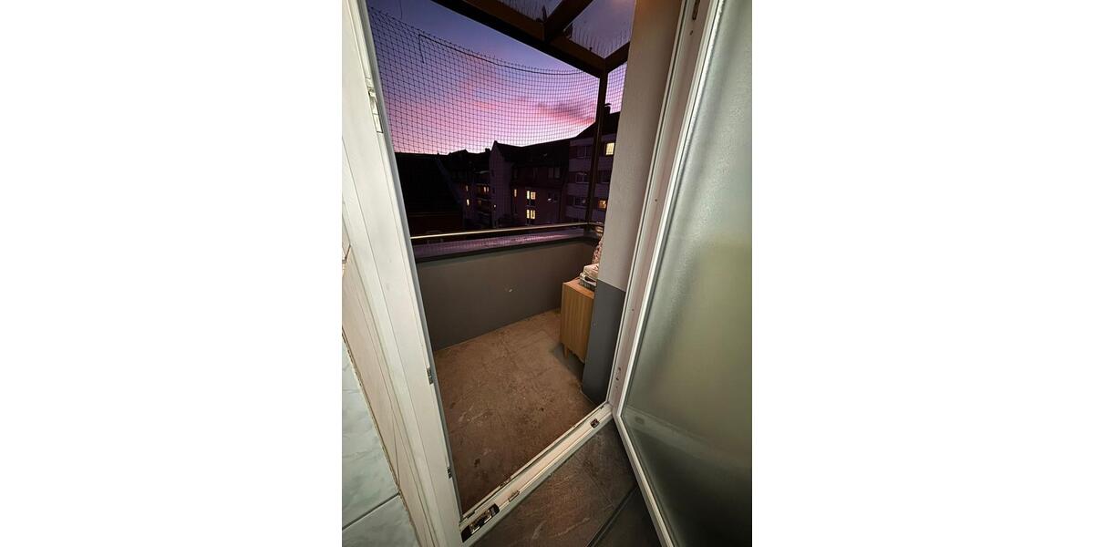 Top Wohnung - 120qm - 5-ZKB mit Balkon in Fürth - ohne Makler - 5 zimmer