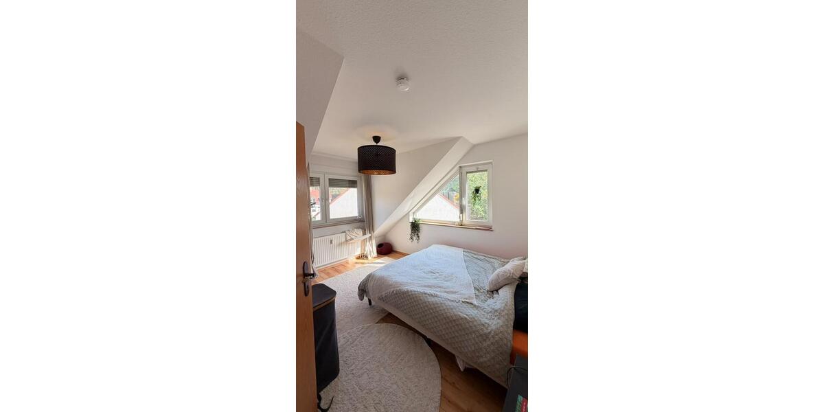 Dachgeschoßwohnung Schwanstetten - 3 Zimmer, 78 m&sup2;, 950&euro; | Angebot:27612347