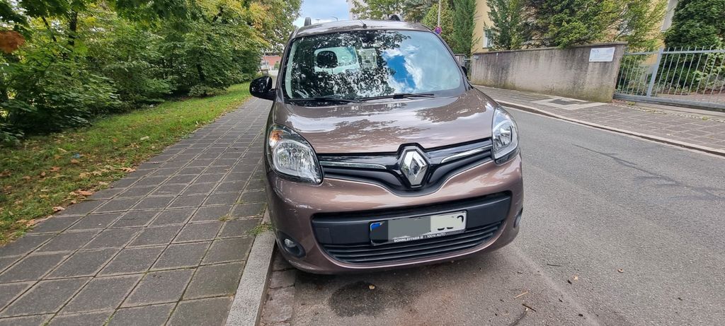 Renault Kangoo 41.032 km 14.990 € Nürnberg 90443