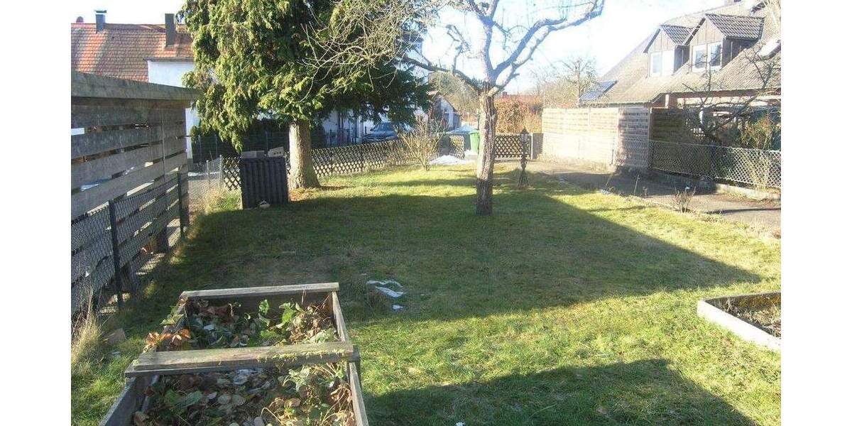 Kleines 3-Zimmer-Reiheneckhaus mit 436 m² Grundstück und Garage zimmer