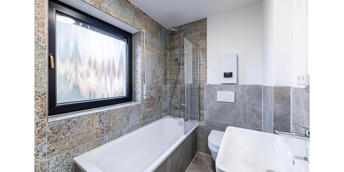 Wunderschön & neu saniert! 1 zimmer