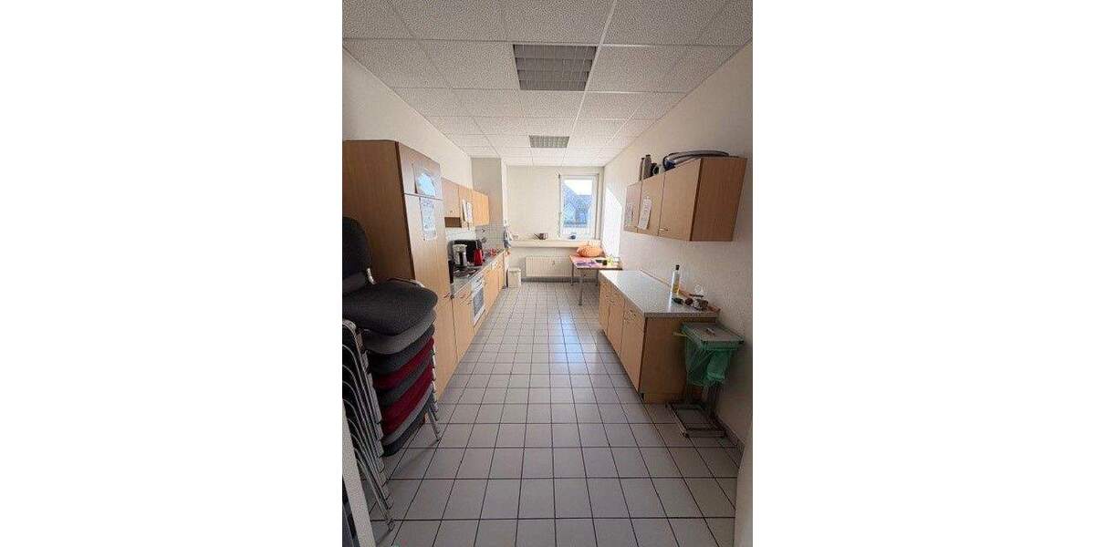 Gewerbeobjekt Fürth Südstadt - 5 Zimmer, 187 m&sup2;, 1.870&euro; | Angebot:24594252
