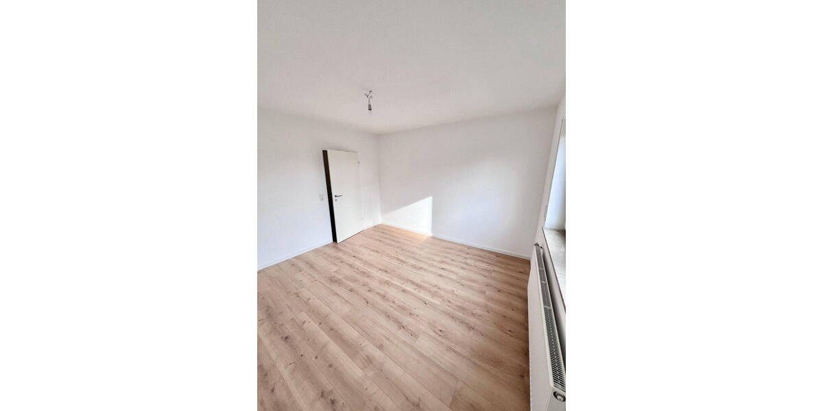 Etagenwohnung Fürth Stadeln - 3 Zimmer, 78 m&sup2;, 1.100&euro; | Angebot:26217984