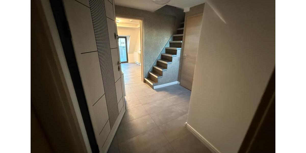 3 Zimmer Maisonette-Wohnung mit Terasse zu vermieten 3 zimmer