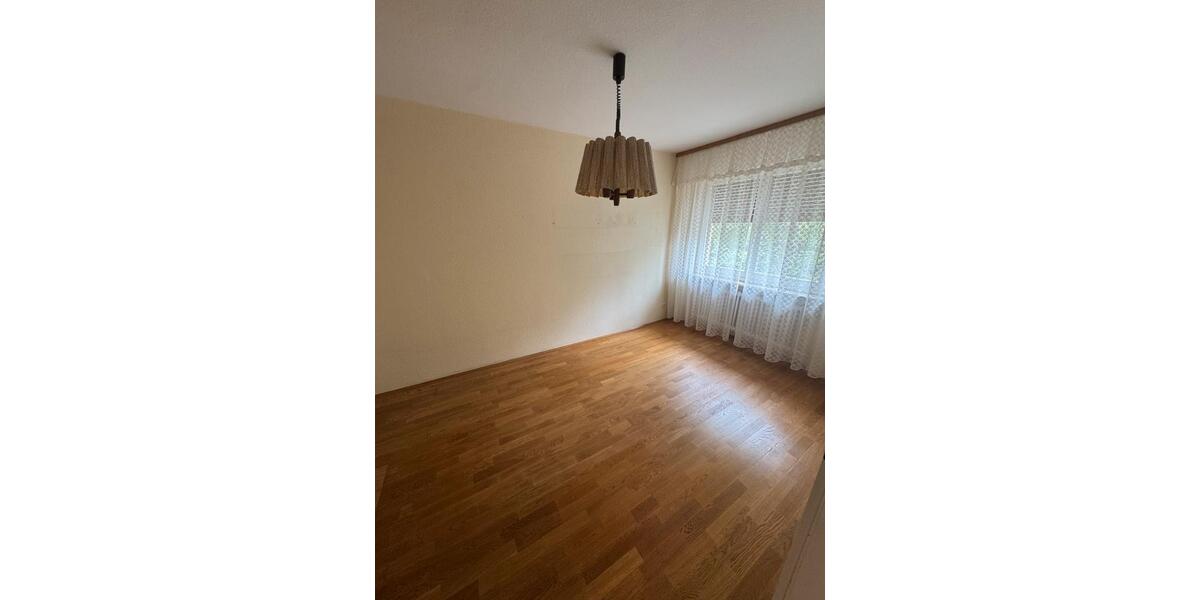 Reihenhaus Schwaig Bei Nürnberg - 5.5 Zimmer, 150 m&sup2;, 480.000&euro; | Angebot:27155364
