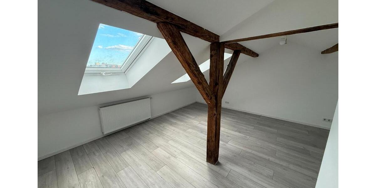 Dachgeschoßwohnung Nürnberg Eberhardshof - 4 Zimmer, 78 m&sup2;, 950&euro; | Angebot:27567895