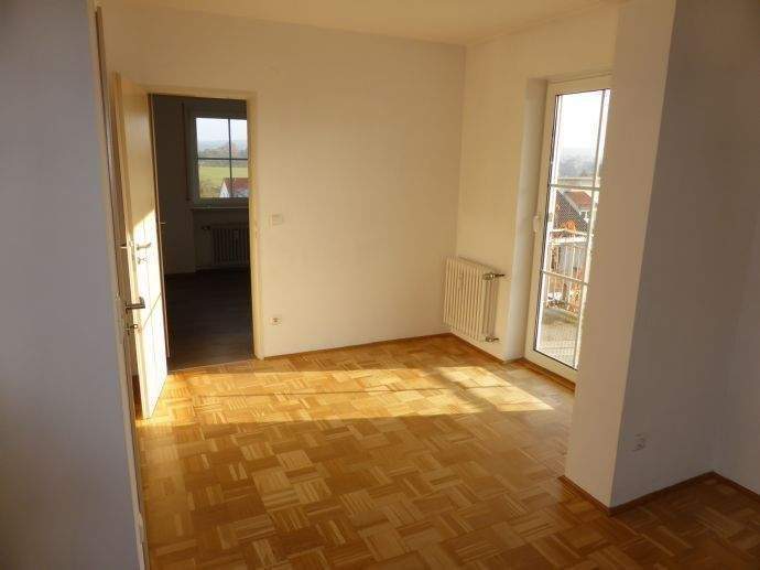 Etagenwohnung Heroldsberg - 4 Zimmer, 105 m&sup2;, 1.100&euro; | Angebot:25780664