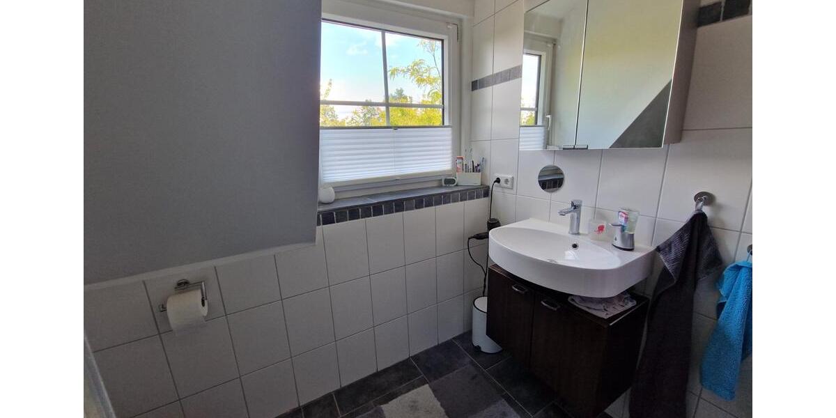 Attraktives Reihenendhaus in 91056 Erlangen-Büchenbach 5 zimmer