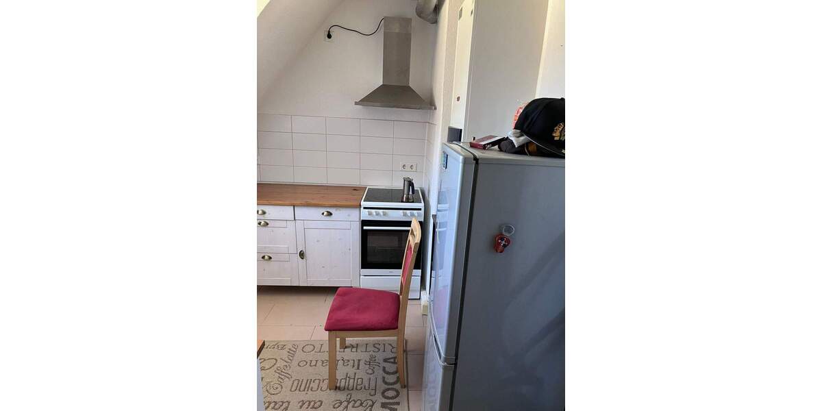 2er WG geeignet - Zentrumsnahe 2-Zimmer-Dachgeschosswohnung in 90443 Nürnberg 2 zimmer