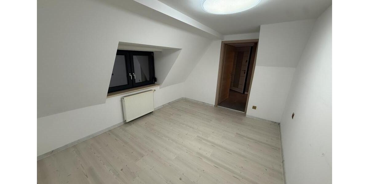 3 Zimmer Maisonette-Wohnung mit Terasse zu vermieten 3 zimmer