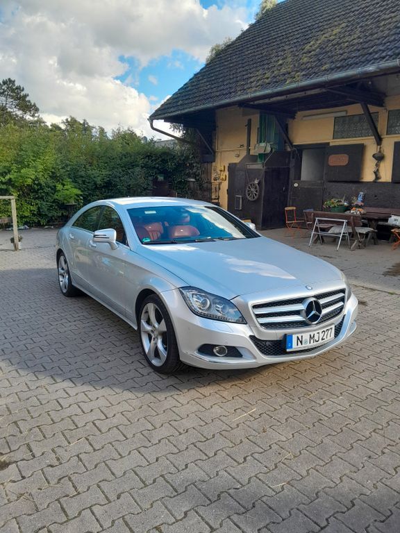 Mercedes-Benz 320 185.000 km 13.500 € Dormitz 91077