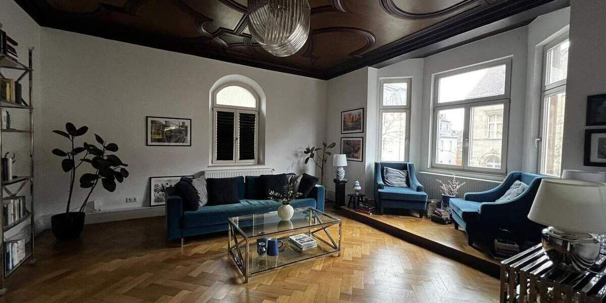 Einziehen und Aufleben - Attraktive 5 Zimmer Wohnung mit Balkon an der Bucher Straße von Nürnberg 5 zimmer