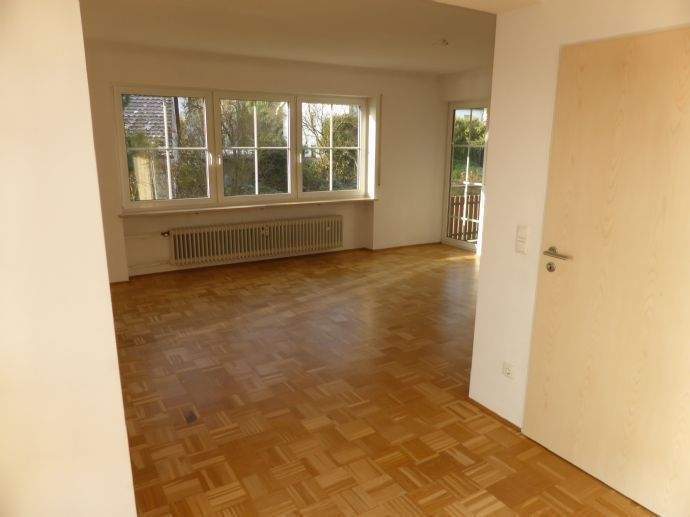 Etagenwohnung Heroldsberg - 4 Zimmer, 105 m&sup2;, 1.100&euro; | Angebot:25780664