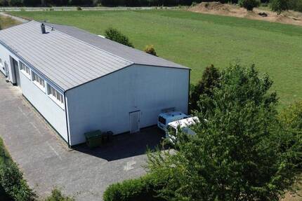 Gewerbehalle mit Büro ideal als Werkstatt- oder Lagerfläche im Nord-Osten von Herzogenaurach zimmer